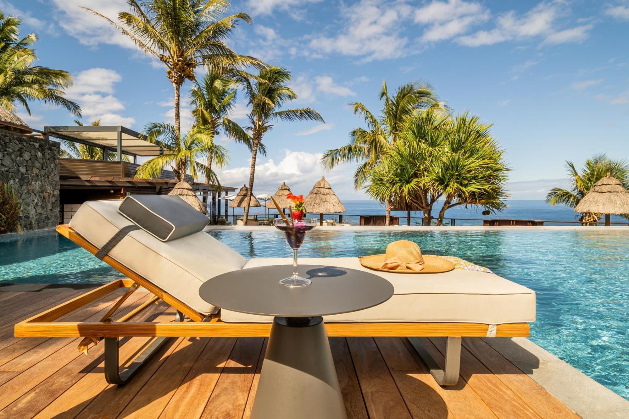 Palm Hotel & Spa Petite-Ile Exterior photo