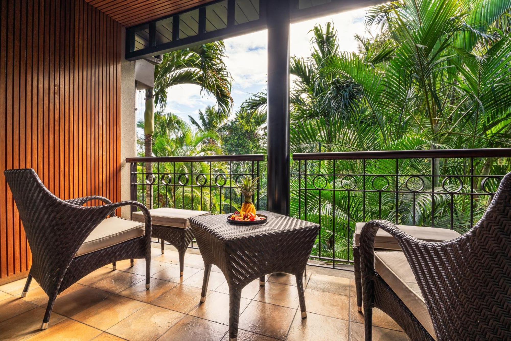 Palm Hotel & Spa Petite-Ile Exterior photo